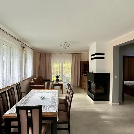 Miedzy Wzgorzami بيت للعطل