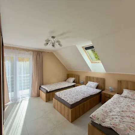 بيت للعطل Miedzy Wzgorzami كوربييلوف