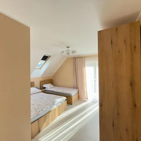 Miedzy Wzgorzami * كوربييلوف