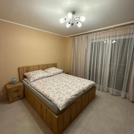 Między Wzgórzami *