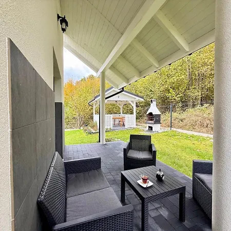 بيت للعطل Miedzy Wzgorzami كوربييلوف