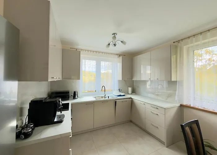 Miedzy Wzgorzami * كوربييلوف